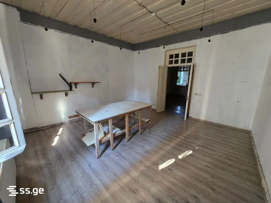 6 room Private House For Rent. Saburtalo