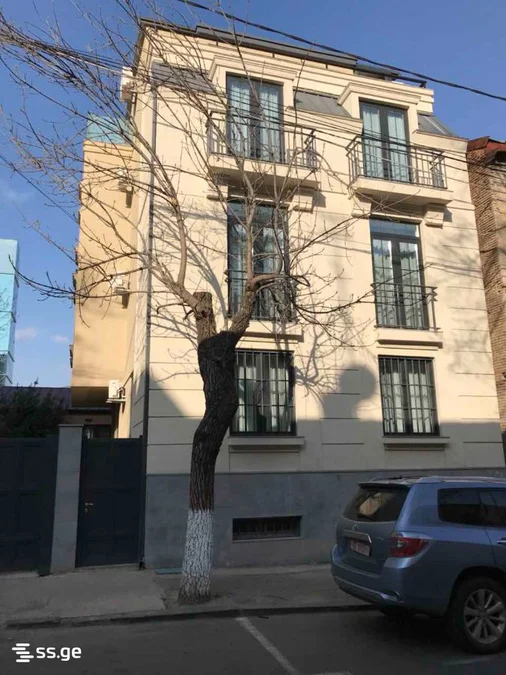 4-комнатная квартира. Мтацминда