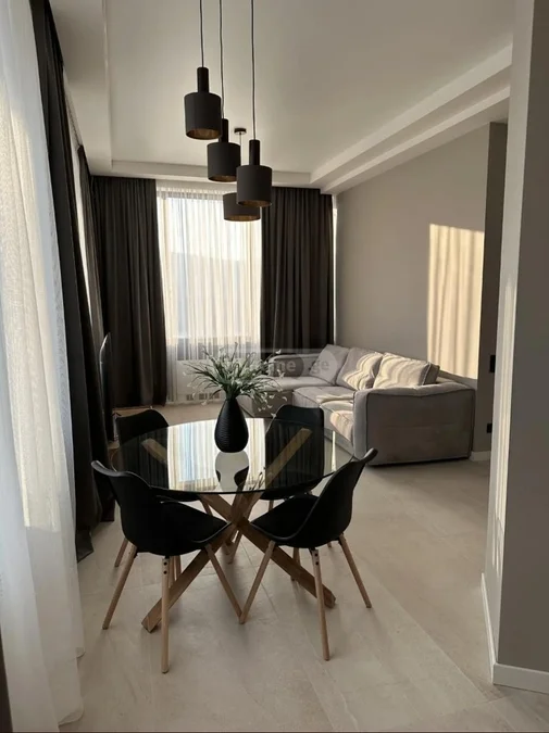 Axis Towers: Студия, 105.0 м²