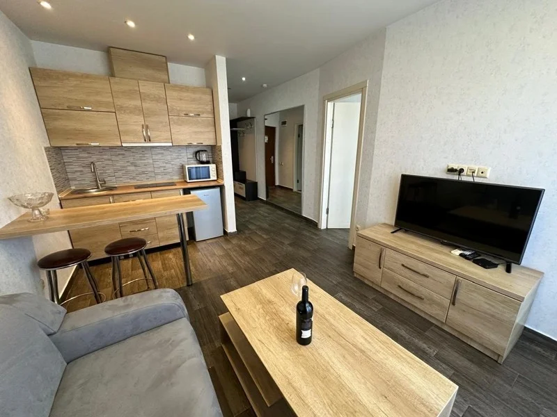 Orbi Residence: 2-комнатная, 49.0 м²