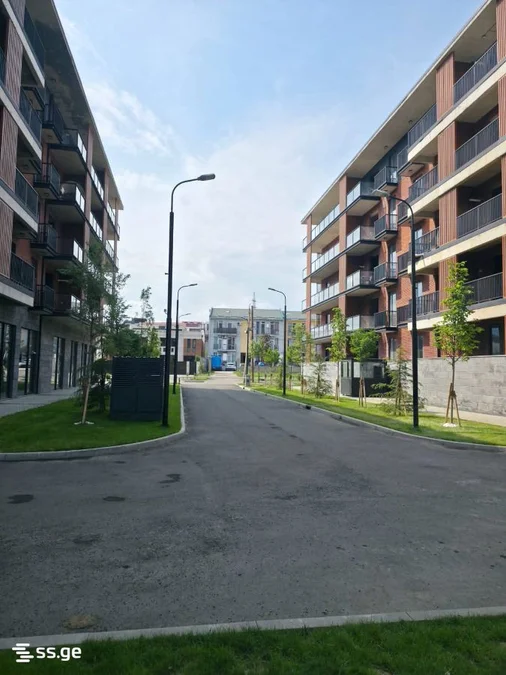 2 room Flat For Sale. Lisi lake