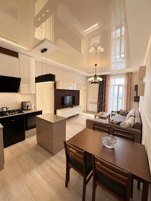 3-комнатная квартира, 80 м², 21 этаж, $1000
