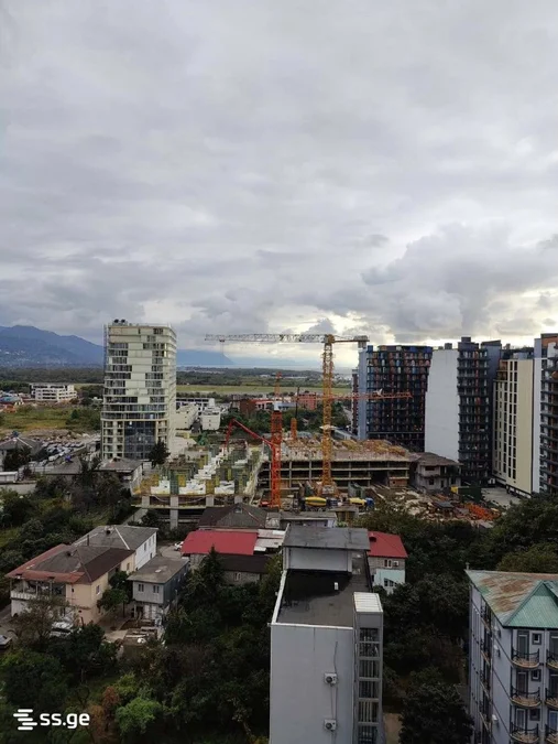 1+1 на R. Nizharadze st. 5 Airport District