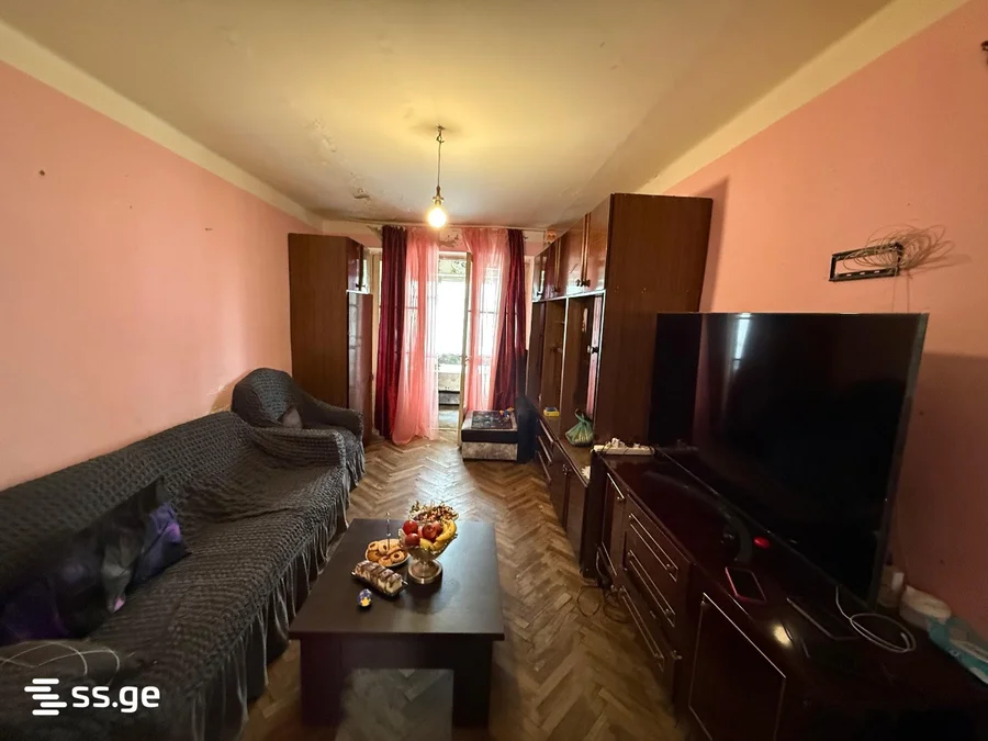 3-комнатная квартира Продаётся. Поничала