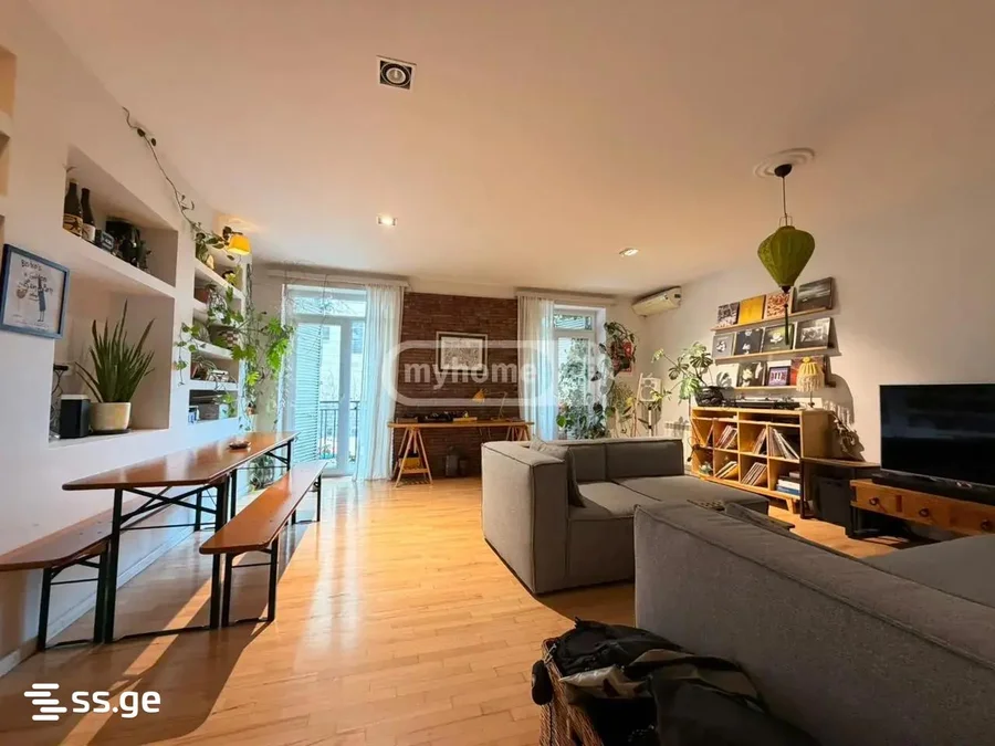 3 room Flat For Rent. Mtatsminda