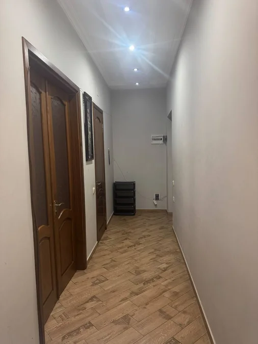 2+1 на ფიროსმანის ქუჩა 1a ხიმშიაშვილის უბანი