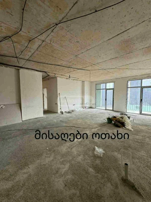 4-комнатная квартира в районе Багратиони