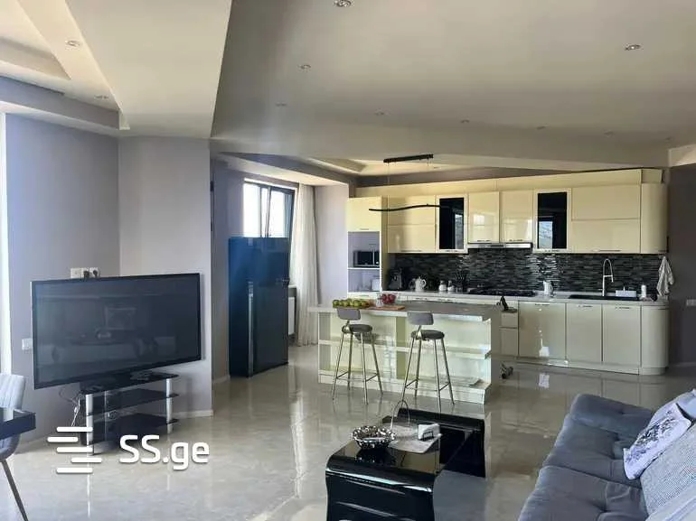 4 room Flat For Sale. Vake