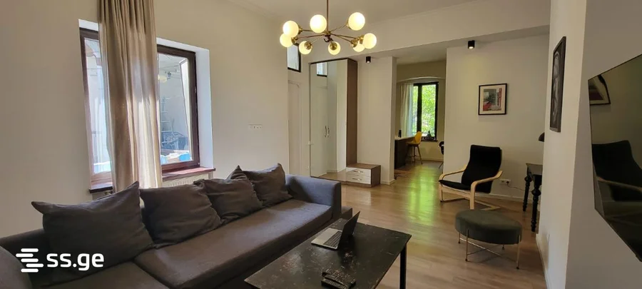 3 room Flat For Sale. Sololaki