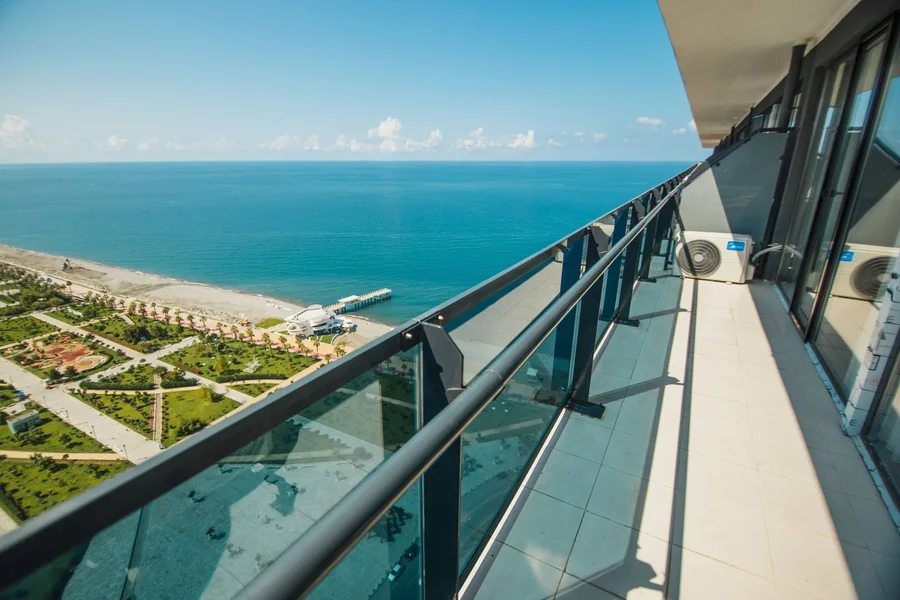 3-комнатные апартаменты в Orbi Beach Tower до конца мая, $700