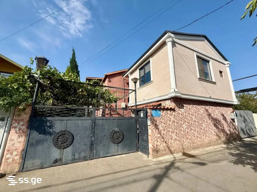2-комнатная квартира в Тбилиси