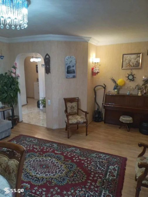 3-комнатная квартира в Глдани