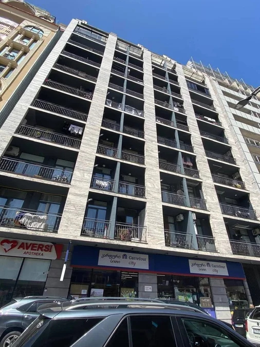 Квартиру 2+1 парк 6 мая $650