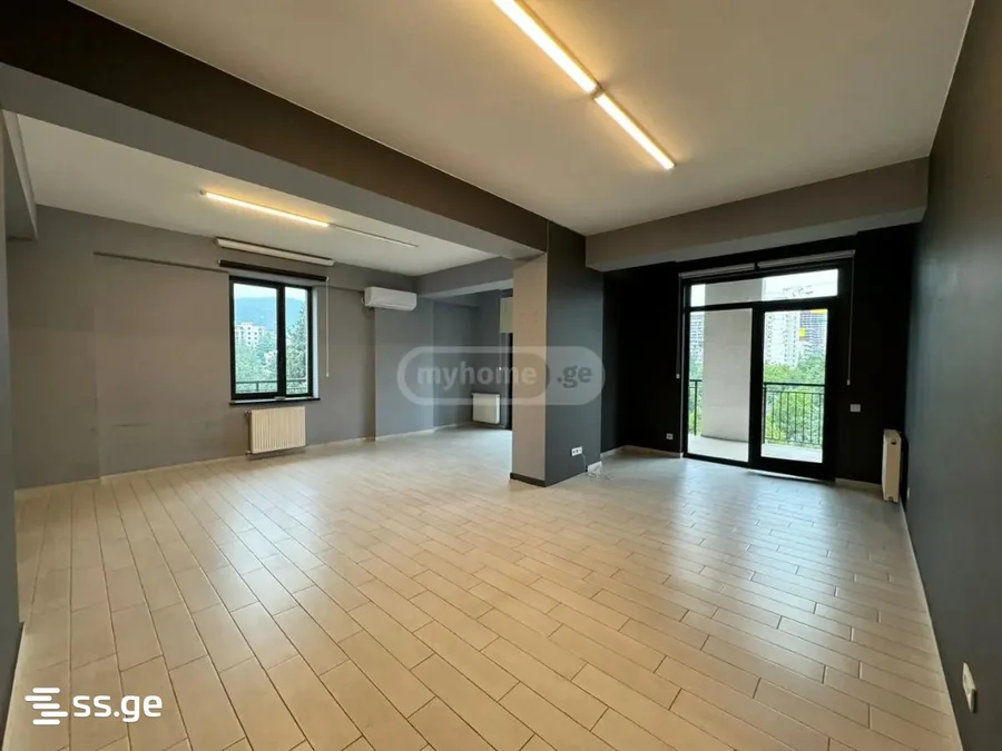 Коммерческое помещение 225 м² на пр. Казбеги, Сабуртало