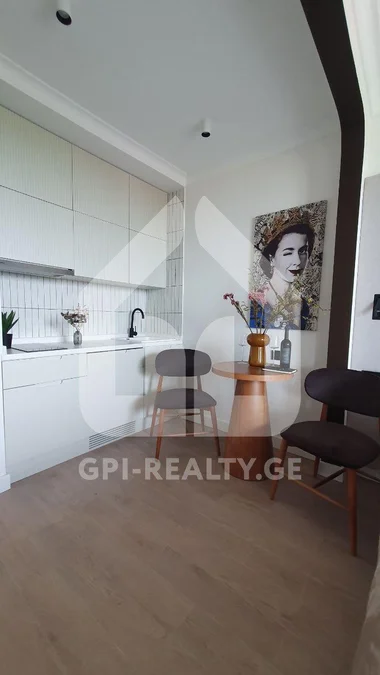 1-bedroom в Queen's Residence с видом на море и горы