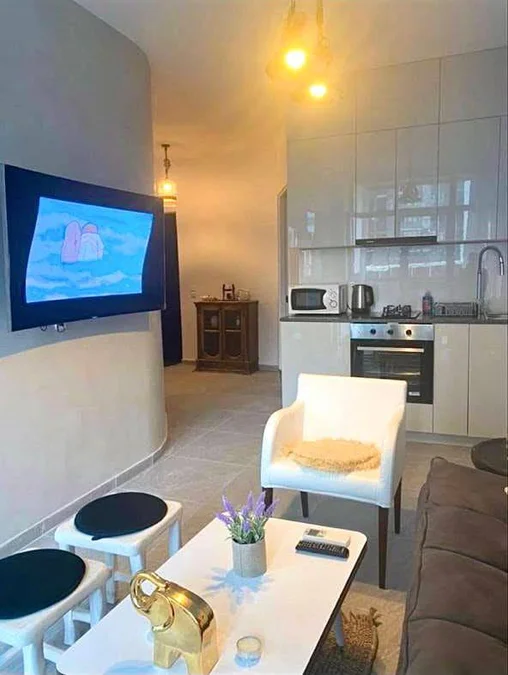 3-комн. квартира, 57 м², $650
