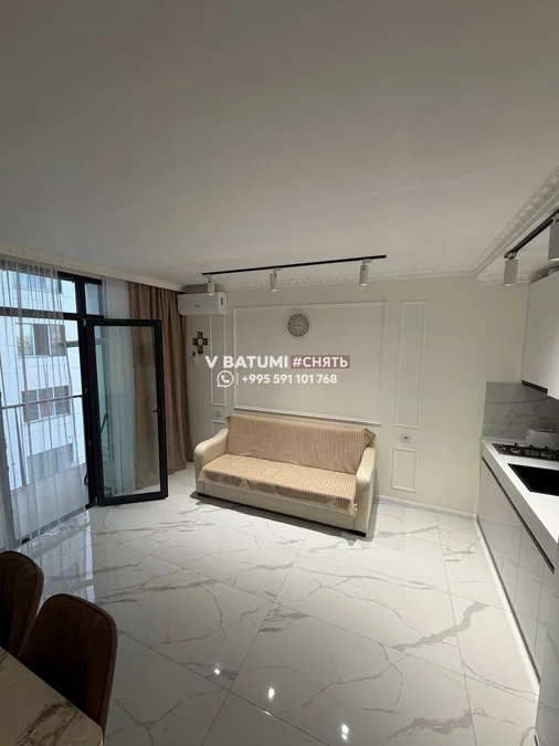 2-комнатная квартира с 1 спальней в Старом Батуми, $600