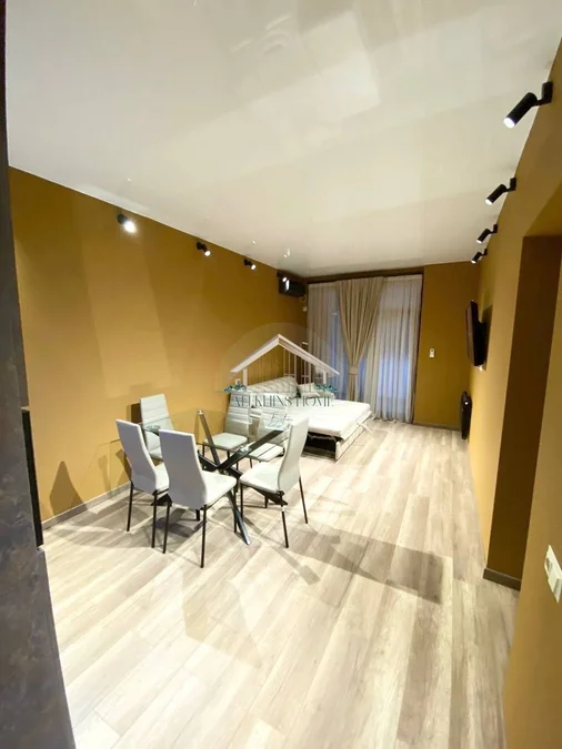 2-комнатная квартира, 55 м², 13/40 эт., Intourist Residence