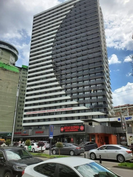 Grand Tower: 3-комнатная, 75.0 м²