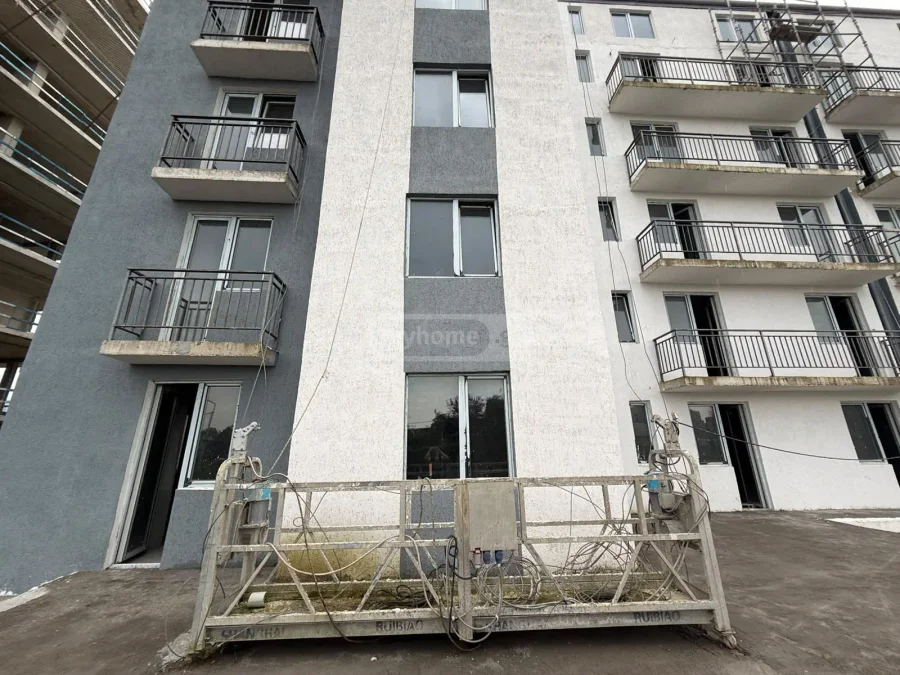 4-комнатная квартира в районе аэропорта