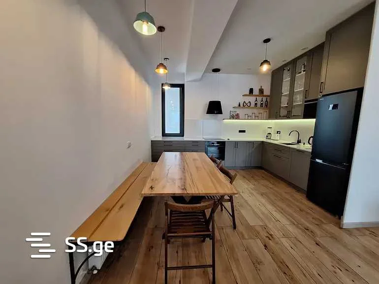 3 room Flat For Rent. Vake