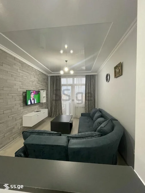 1+1 в центре , $600