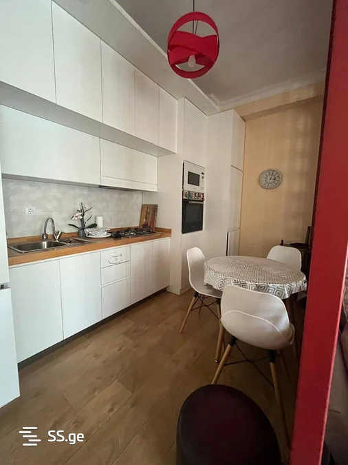 3-комнатная квартира в Тбилиси