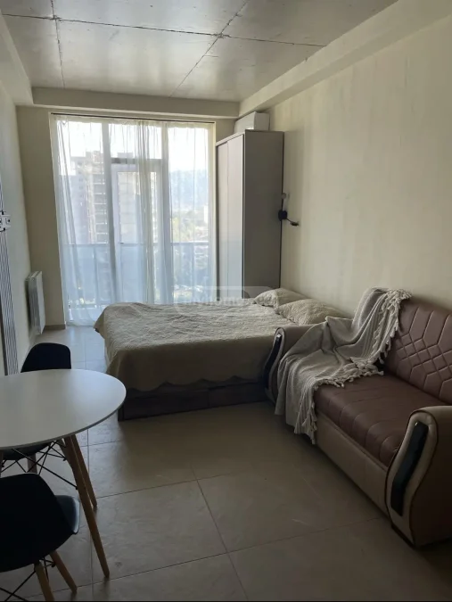 Студия , $350
