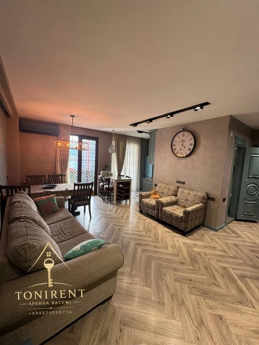3-комнатная квартира с 2 спальнями, ул. Палиашвили 16, $1400