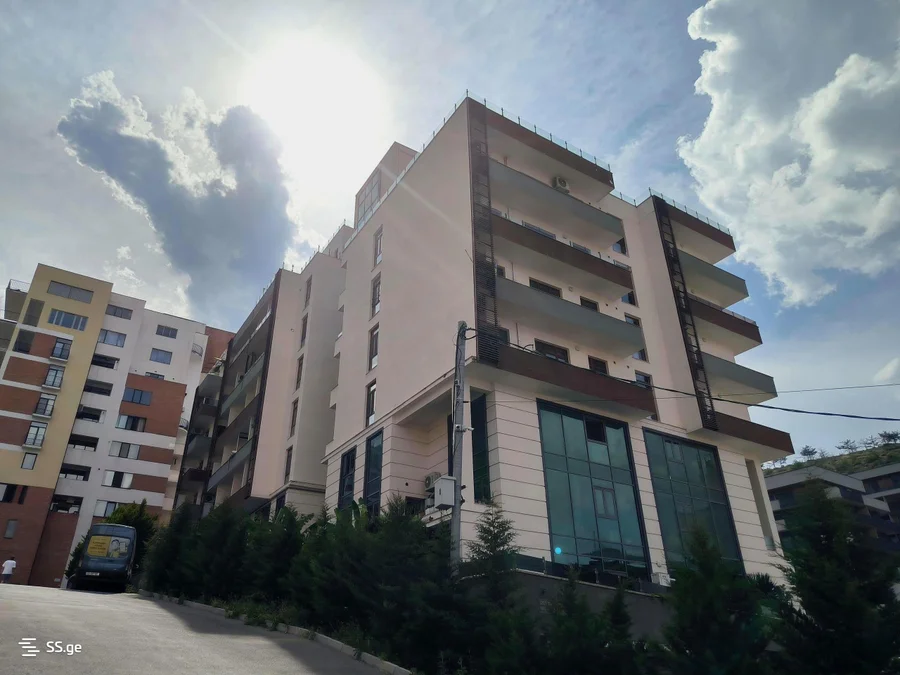 7 room Flat For Sale. Vake