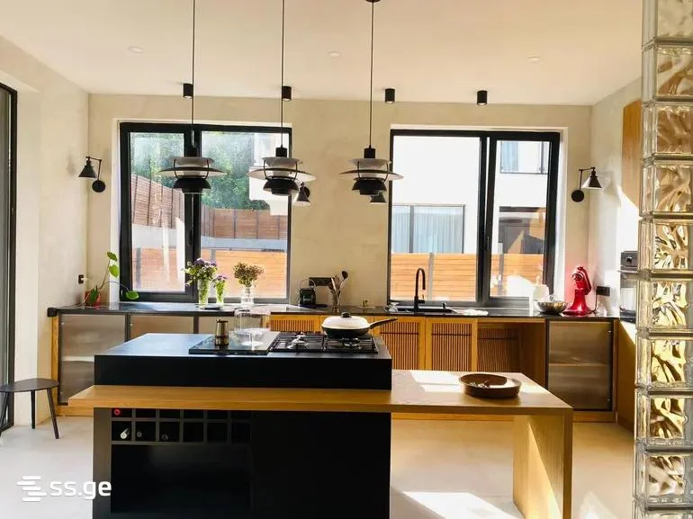 5 room Private House For Sale. Bagebi