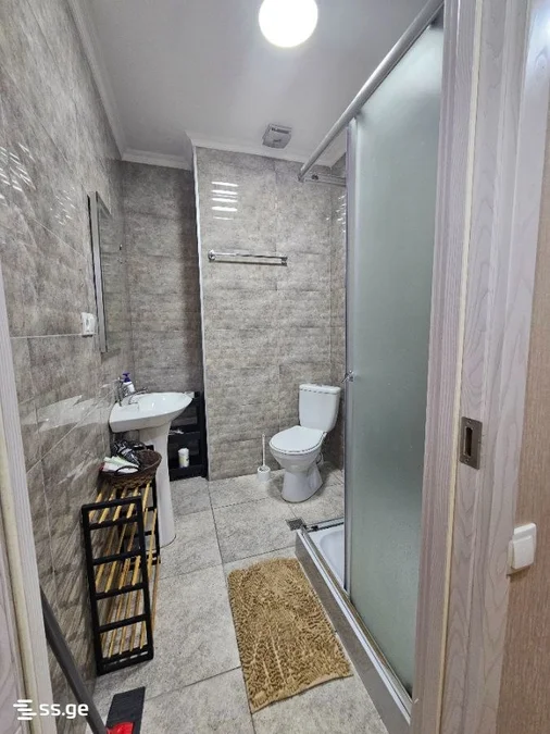 Коммерческое помещение на проспект Жиули Шартава 8 Khimshiashvili District