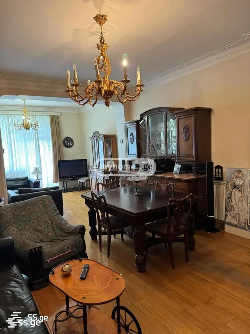 5 room Flat For Sale. Vera