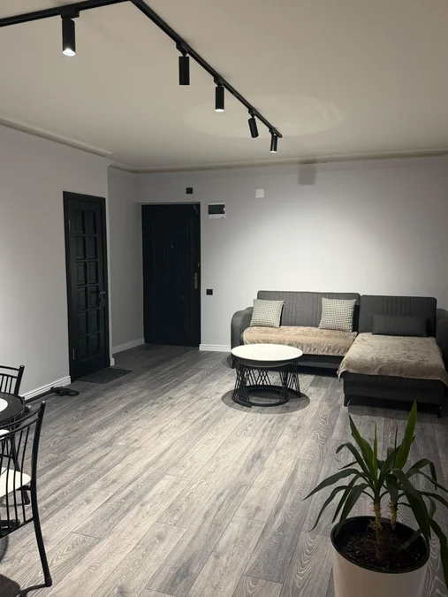 Ул. Лория, 3/5/5a: 2-комнатная, 45.0 м²