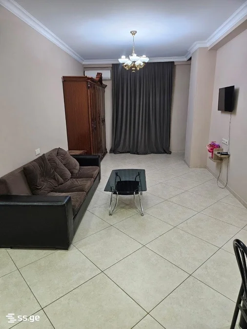 2 room Flat for rent. Isani