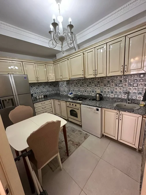 Долгосрочная аренда 3-комнатной квартиры в Bagrationi District