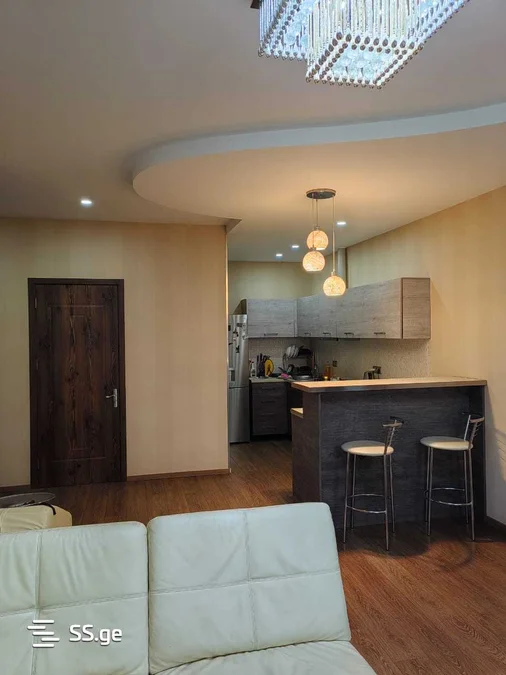 3 room Flat For Rent. Vake