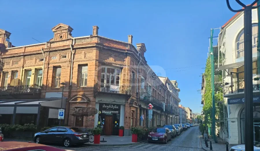 1+1 на Old District ძველი ბათუმის უბანი