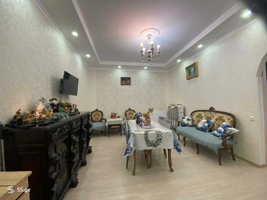 Коммерческое помещение на verckhli st. 32 Sololaki