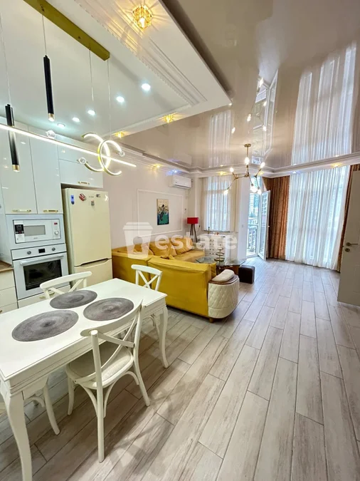 Просторную 2+1 вблизи Grand Mall