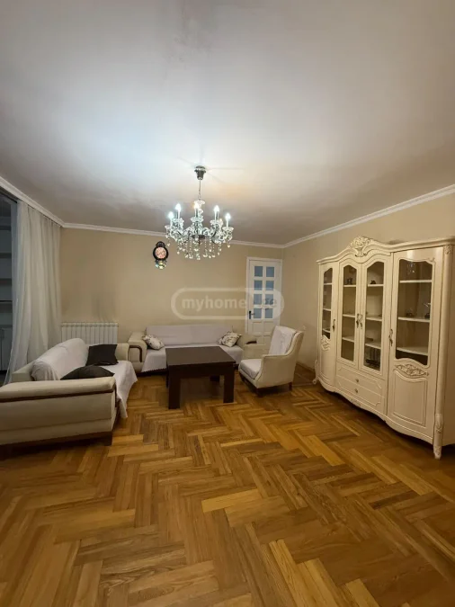 4-комнатная квартира, 80 кв.м, $700