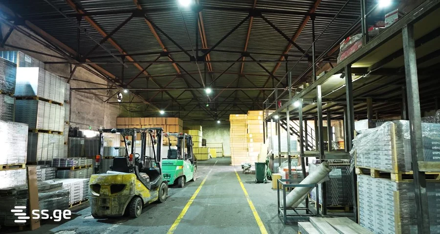 Store-Industrial property For Rent. Didube