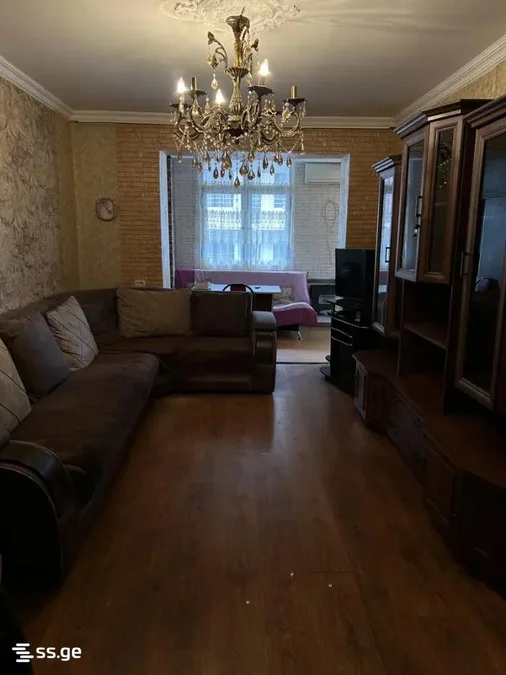 2 комнатная квартира у парка, $539