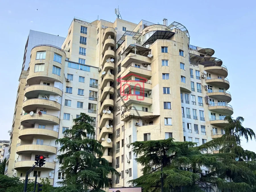 5-комнатная квартира в Ваке, 300 м², $3000