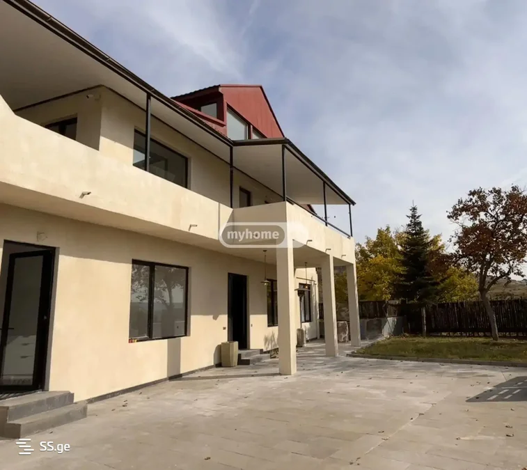 9 room Private House For Rent. Chugureti