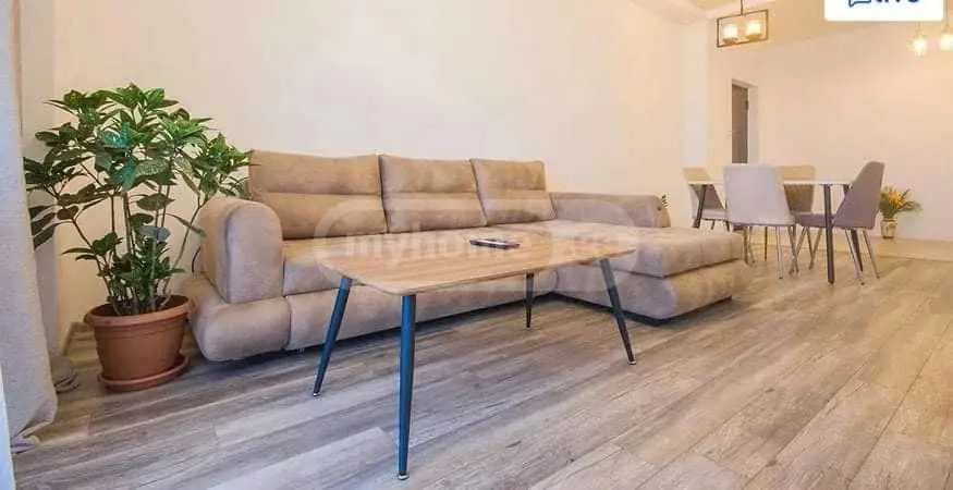 5 room Flat Daily rent. Saburtalo