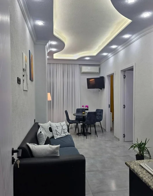 Долгосрочная аренда 3-комнатной квартиры в Khimshiashvili District