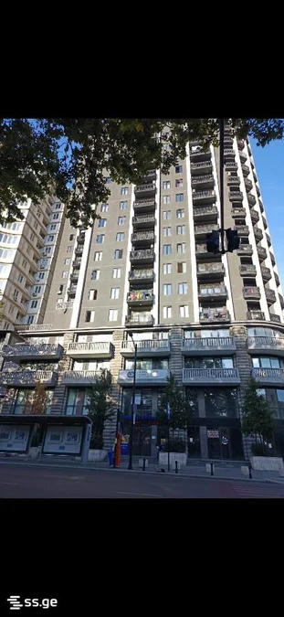 Коммерческое помещение на ჟიული შარტავას ქუჩა 33 Saburtalo