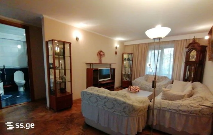 4 room Flat For Rent. Vera