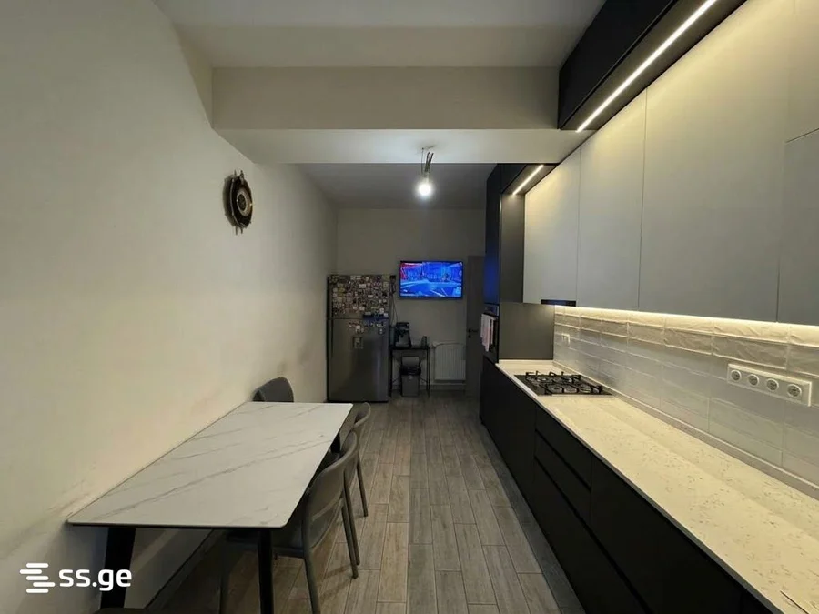 4 room Flat For Sale. Vake